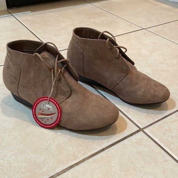 MIA Women's Amore Sarah Ankle Bootie Size 9.5 New With Defect - Picture 1 of 6